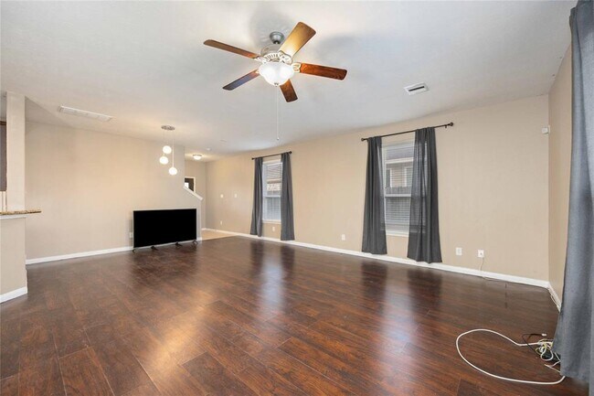 Foto del edificio - 9011 Aurora Park Ln