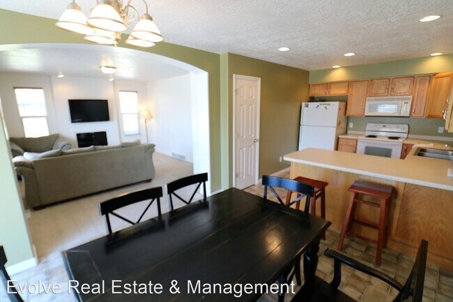 Building Photo - 4 br, 3.5 bath House - 1144 S 1420 E