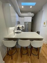 Building Photo - 208 Park Ave