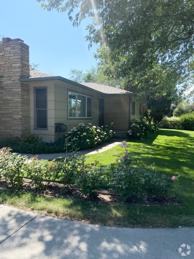 Building Photo - 1446 Norman Park Dr
