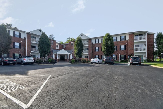 Foto del edificio - 3 br, 1.5 bath Senior Housing - Victory Pl...
