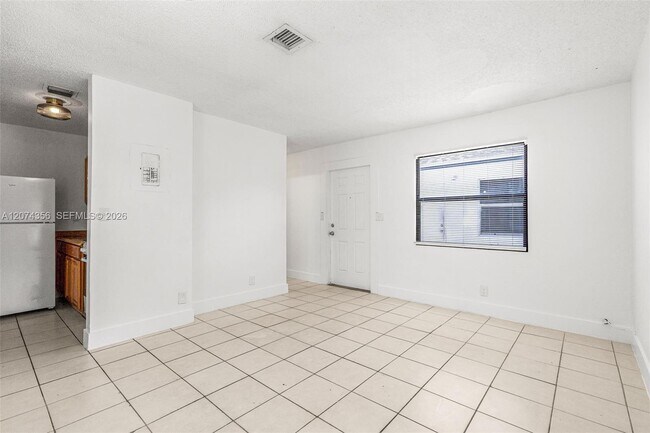 Foto del edificio - 1020 NW 6th Ave