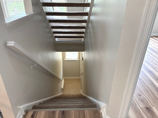 Foto del edificio - 106 Remington Ct