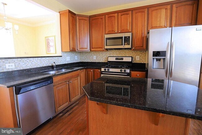 Building Photo - 3551 Ellery Cir