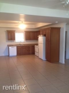 Building Photo - 3 br, 2 bath House - 140 tournoir st