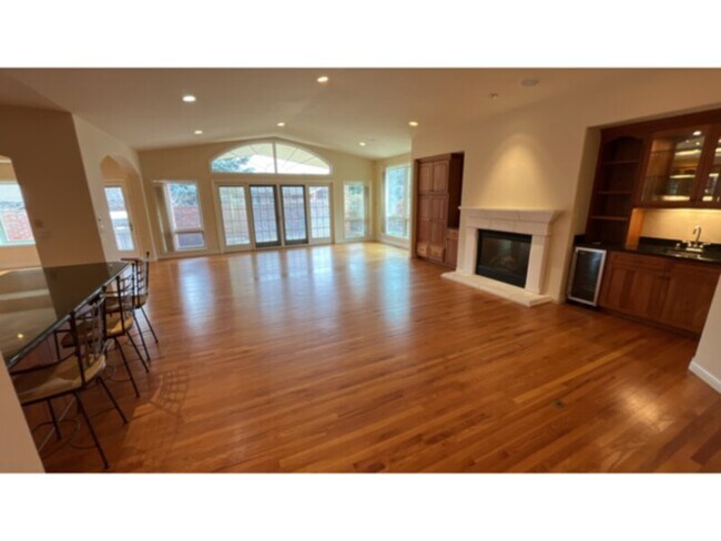 Foto del edificio - Outstanding one-level home in the gated Spring Grove community near the Broadmoor!