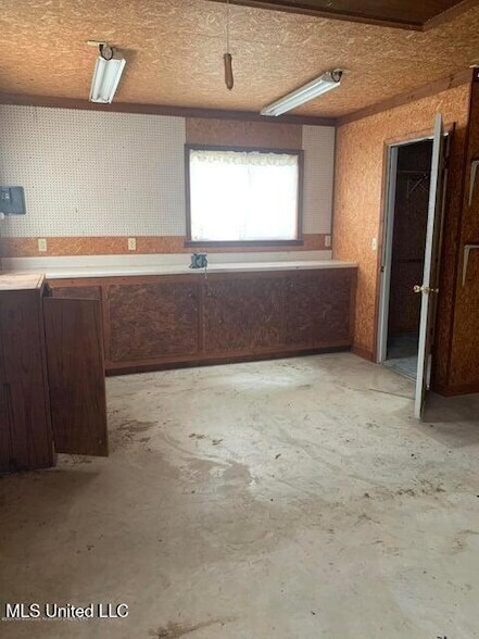 Foto del edificio - 1598 Main St