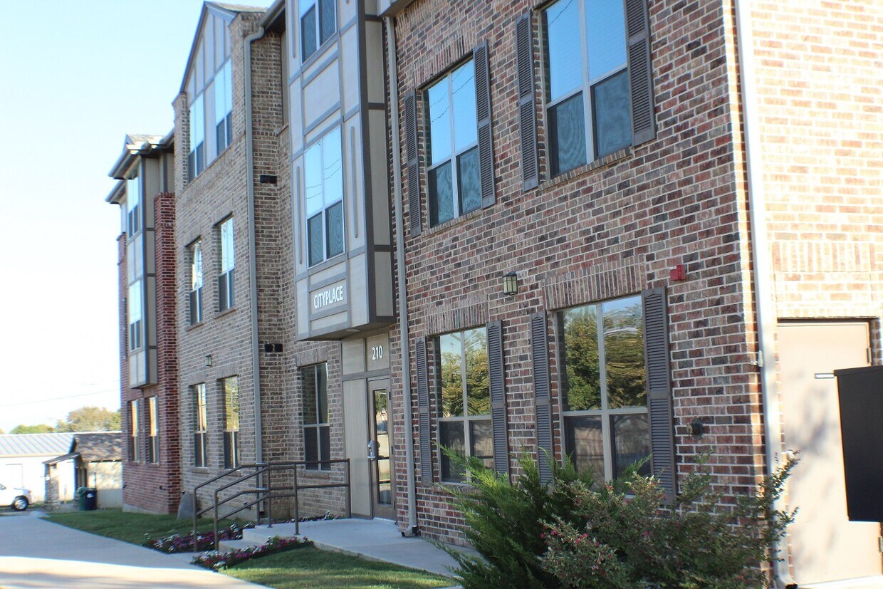 City Place Apartments Rentals in Denton at 210 E Sycamore St Denton, TX