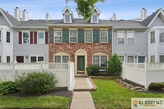 Building Photo - 37 Kingston Run