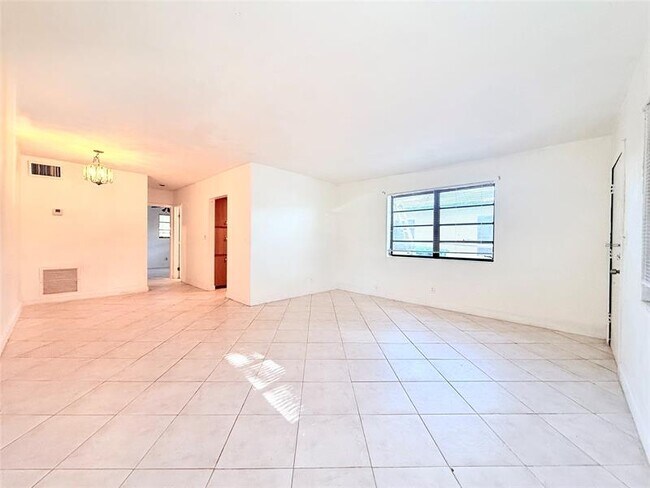 Foto del edificio - 141 NW 27th Terrace
