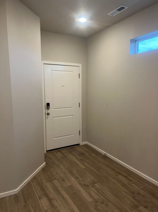 Foto del edificio - Beautiful Home located in Brookside at Ple...