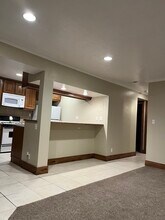 Building Photo - 435 E Creekside Cir