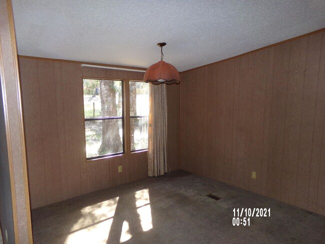 Foto del edificio - 1628 Silver Lake Rd