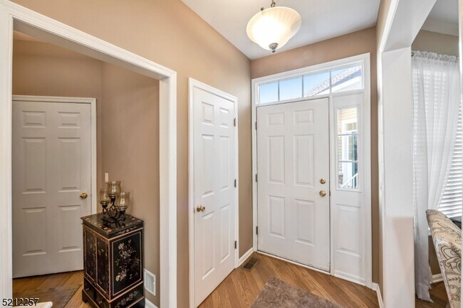 Foto del edificio - 9 O'Connor Cir