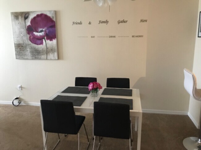 Foto del edificio - 8659 River Homes Lane