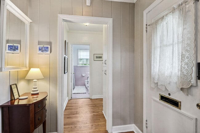 Building Photo - 1616 Skidaway Rd