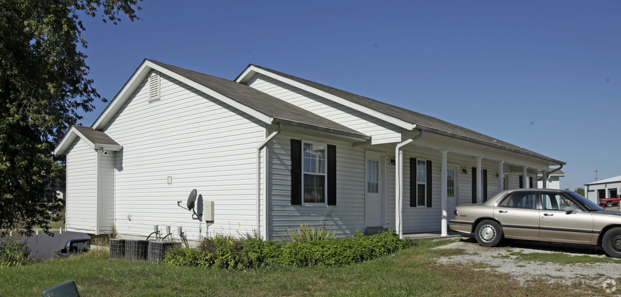 Building Photo - 170 East Ave
