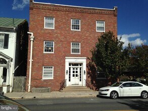 Building Photo - 208 W Boscawen St