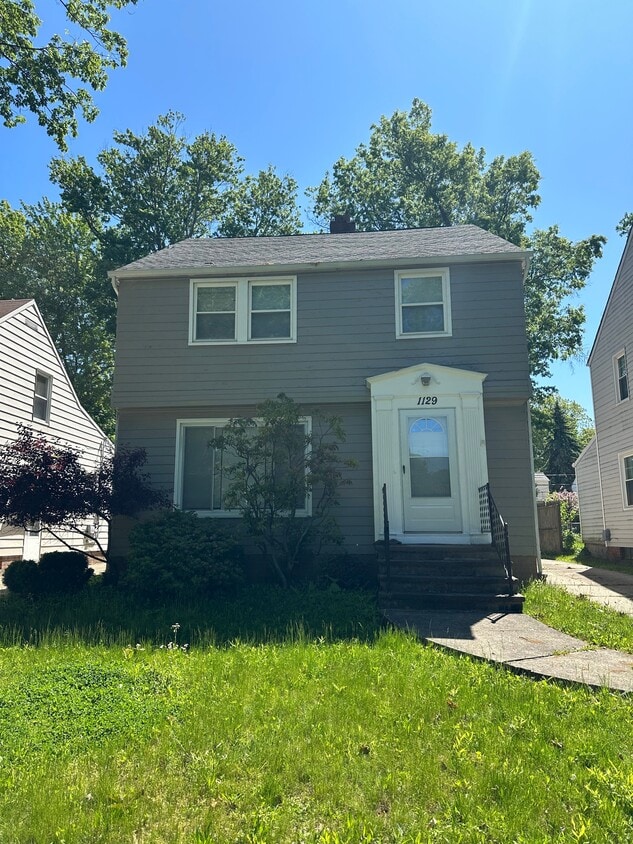 1129 Argonne Rd, South Euclid, OH 44121 Townhome Rentals in South