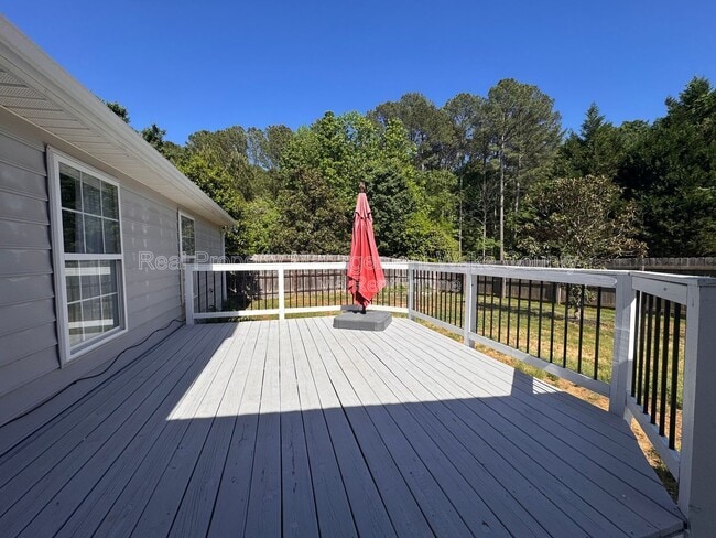 Building Photo - 206 Lindell Dr