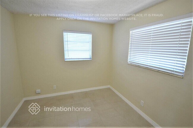 Building Photo - 5531 SW 6th Ct