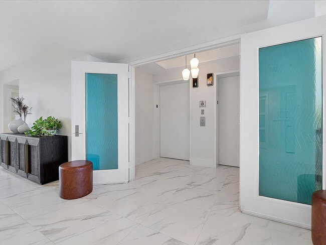 Building Photo - 3100 N Ocean Blvd