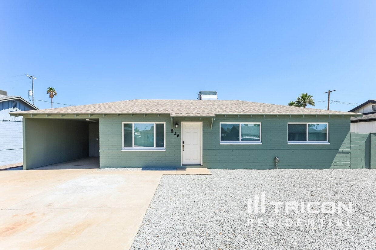 Foto principal - 826 E Orchid Ln