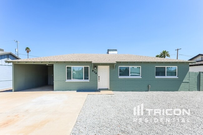 Building Photo - 826 E Orchid Ln