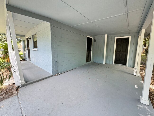 Building Photo - 3/1 for rent