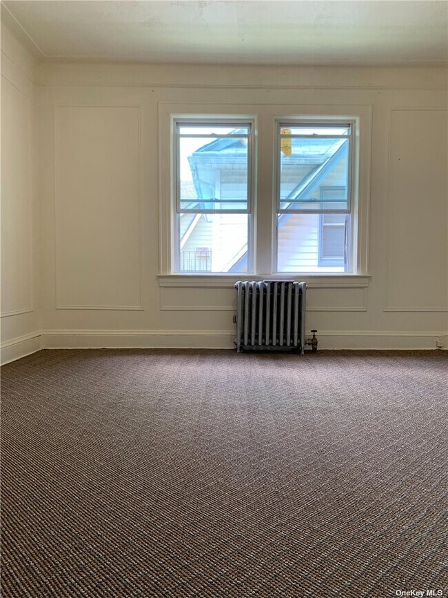 Building Photo - 84-72-84164 164th St