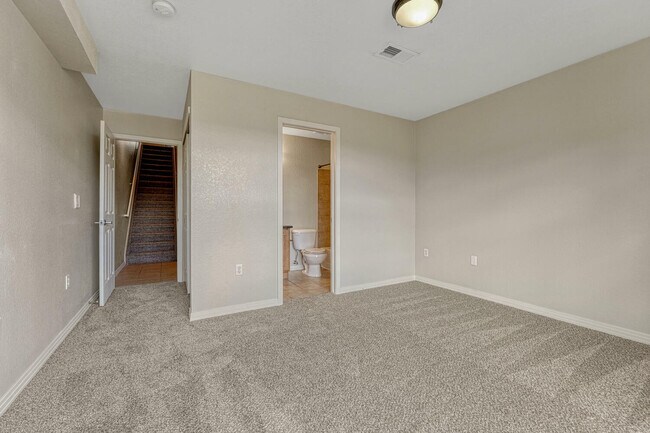 Building Photo - 9558 Pearl Cir