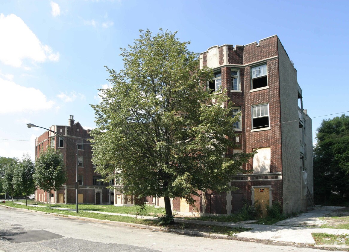 462-472 Winneconna Parkway West - 462-472 W Winneconna Pky