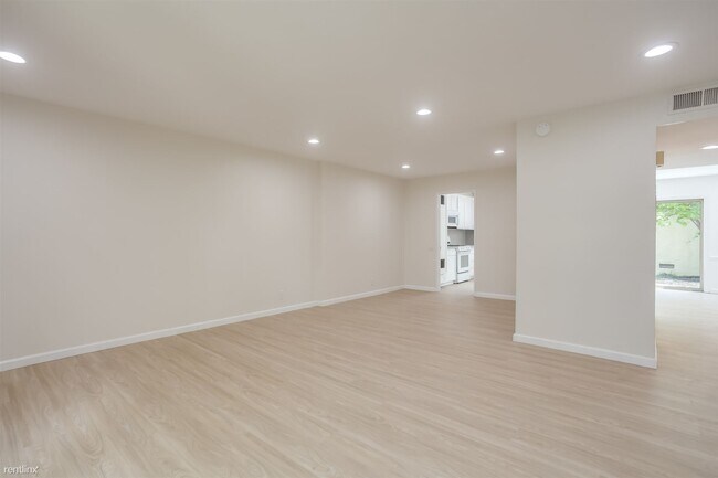 Building Photo - 3 br, 2.5 bath Condo - 4266 Dry Bed Court