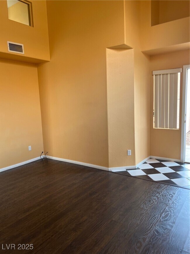 Foto del edificio - 212 Silver Castle St