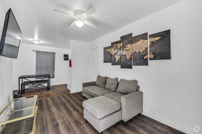 1BR, 1BA - 550SF - Living Room - Ashley Apartments