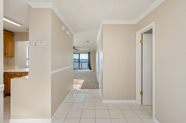 Building Photo - Waterfront Condo in Mary Esther!