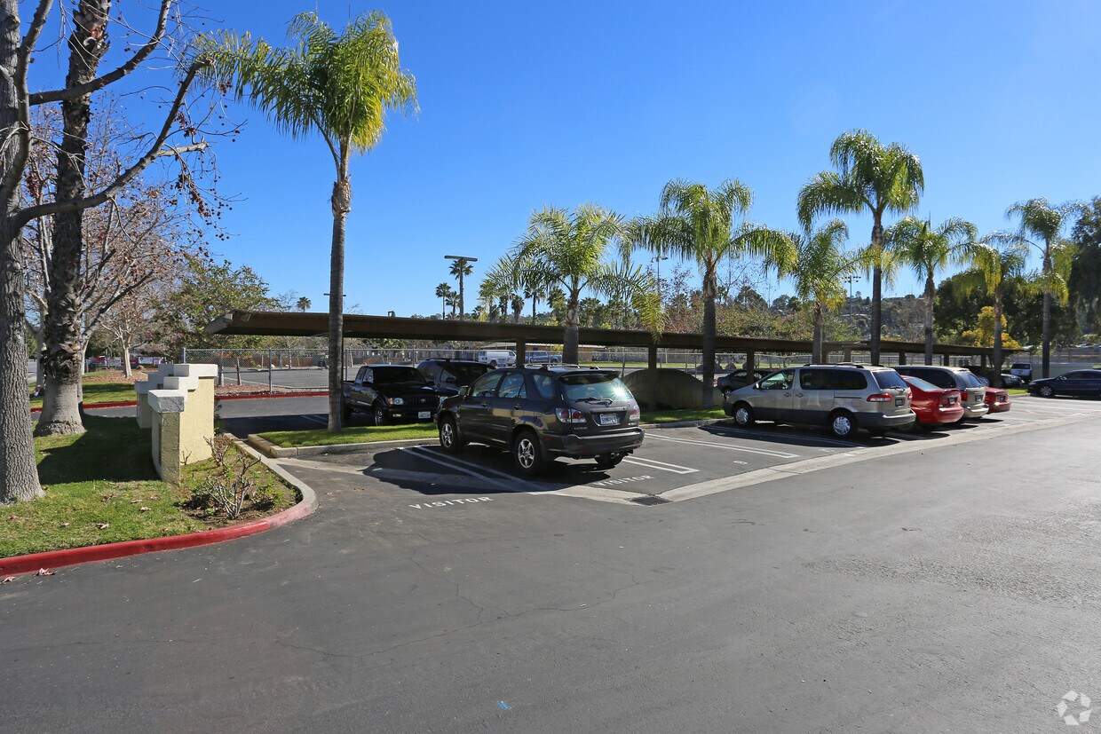 Foto del edificio - Los Olivos Apartments