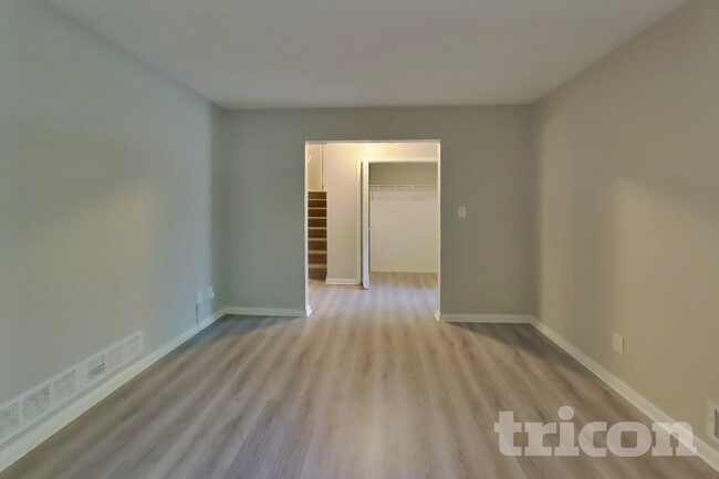 Building Photo - 2270 Emerald Castle Dr