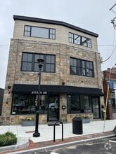 Building Photo - 105 Pleasant St