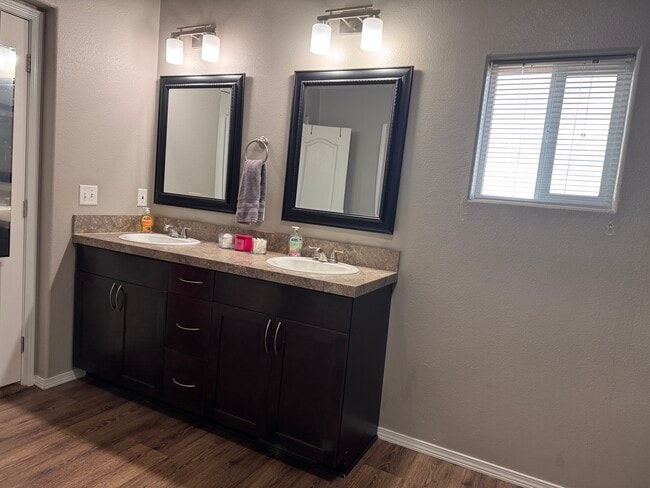 Building Photo - 36 Calle Enrique