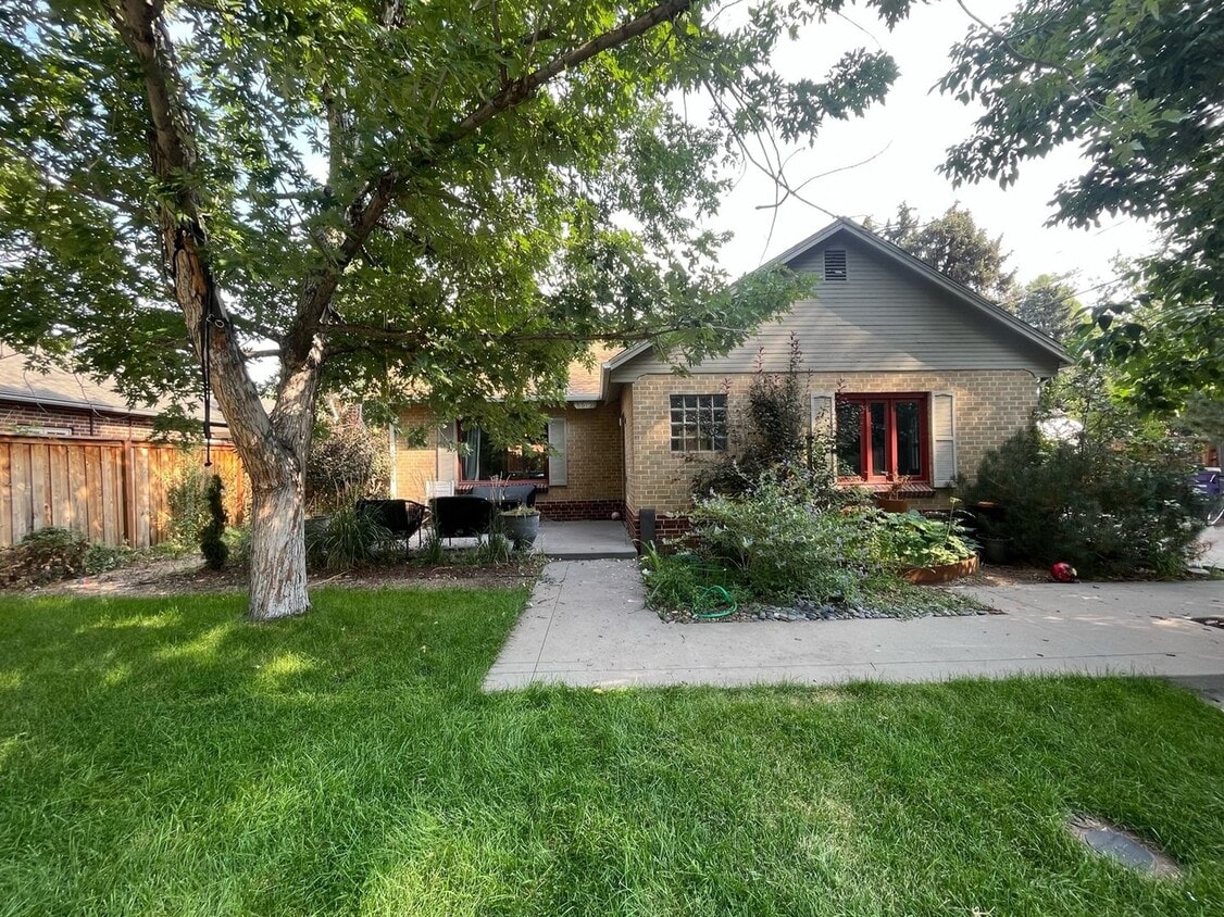 Foto principal - 6615 E 19th Ave