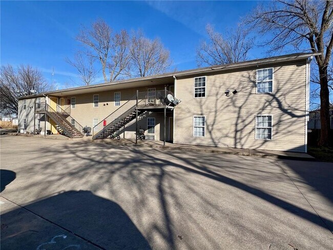 Foto del edificio - 405 Sisters Ave