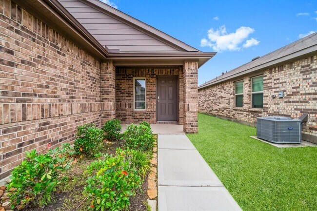 Building Photo - 14409 Sugar Pines Dr
