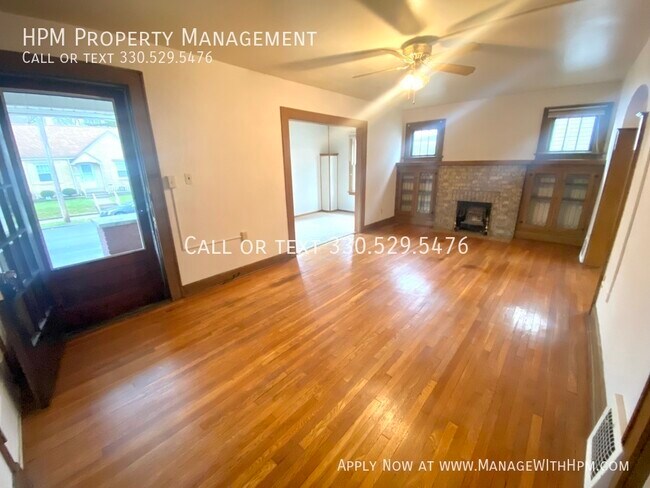 Building Photo - 2109 Woodland Ave NW