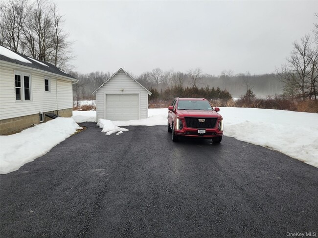 Building Photo - 712 NY-52