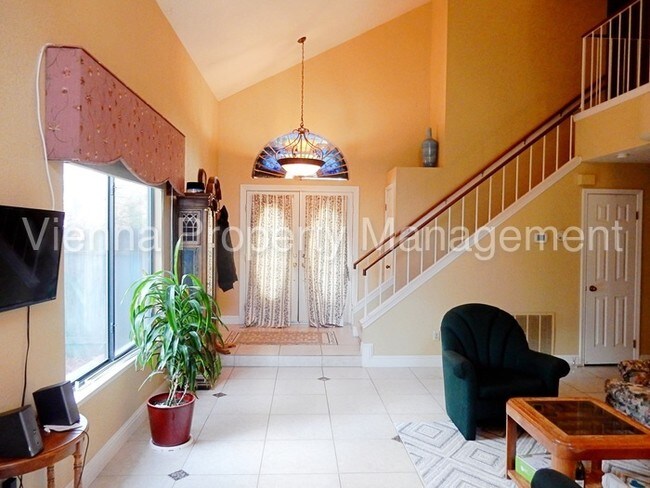 Building Photo - 8120 Pinefield Dr