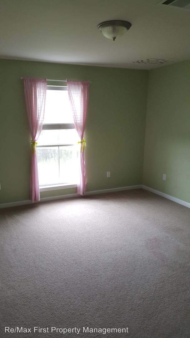 Foto del edificio - 38443 Highland Terrace Ave