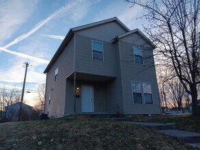 Building Photo - 306 S Yellow Springs St