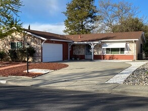 Building Photo - 115 Olympic Cir