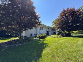 Building Photo - 112 Old Farm Rd